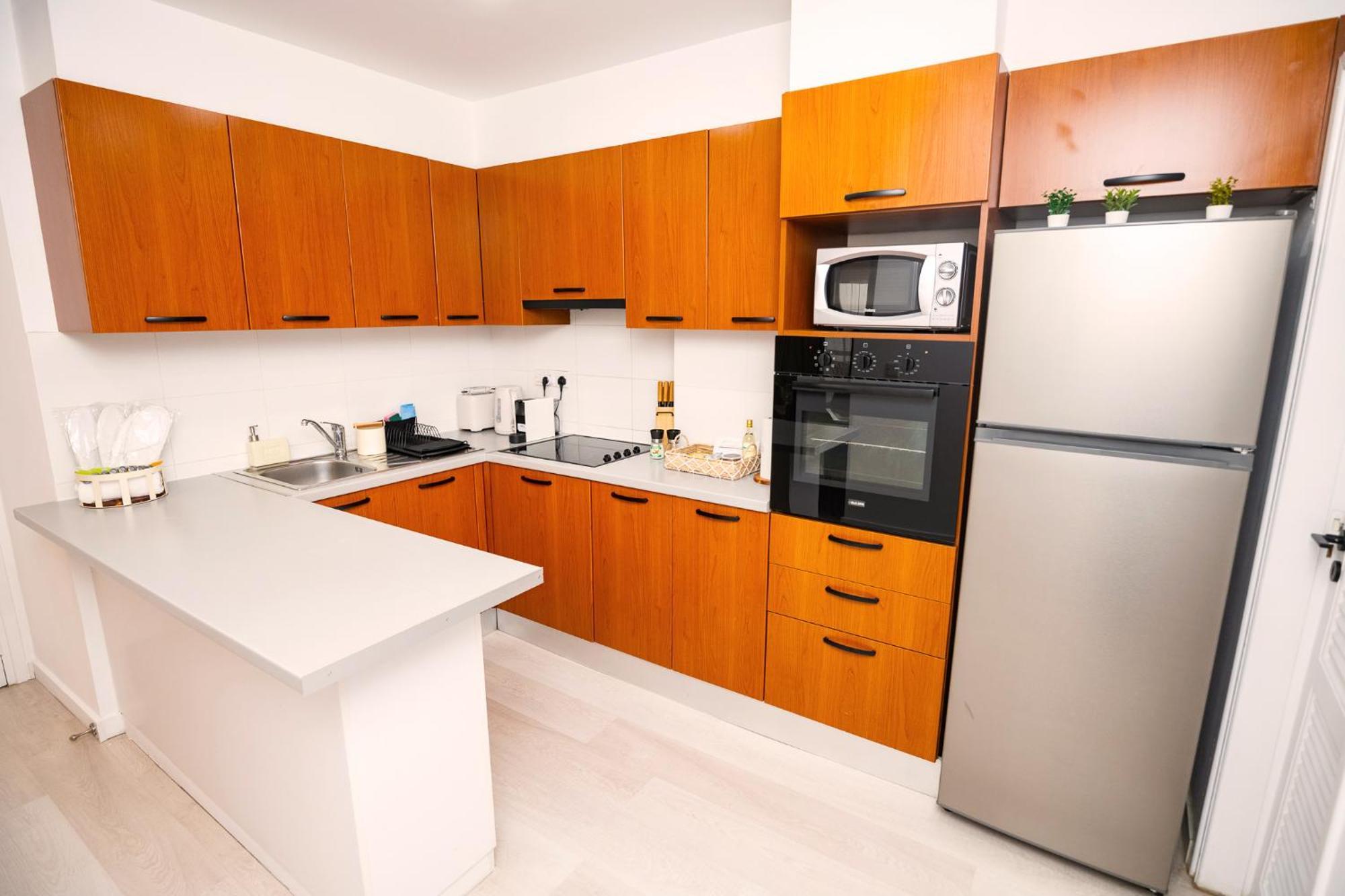 Lazuli Sea View Beachfront Ap 21 라르나카 외부 사진